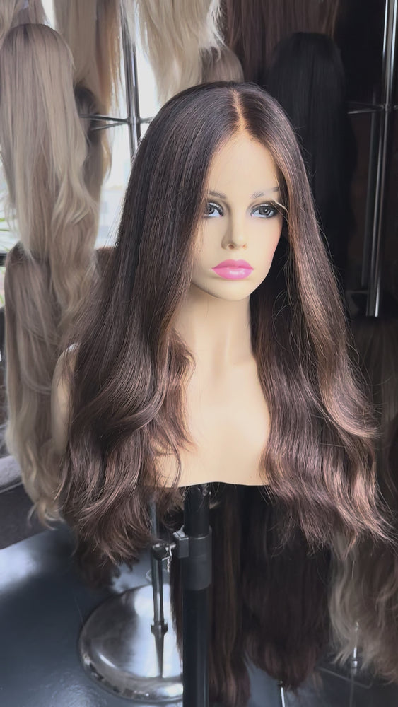 
                  
                    Load and play video in Gallery viewer, Kia - Lace front
                  
                